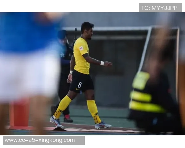 阿夫迪亚恶意犯规剪刀脚绊倒科沃德遭追加处罚引发热议 阿夫迪亚恶意犯规剪刀脚绊倒科沃德遭追加处罚引发热议